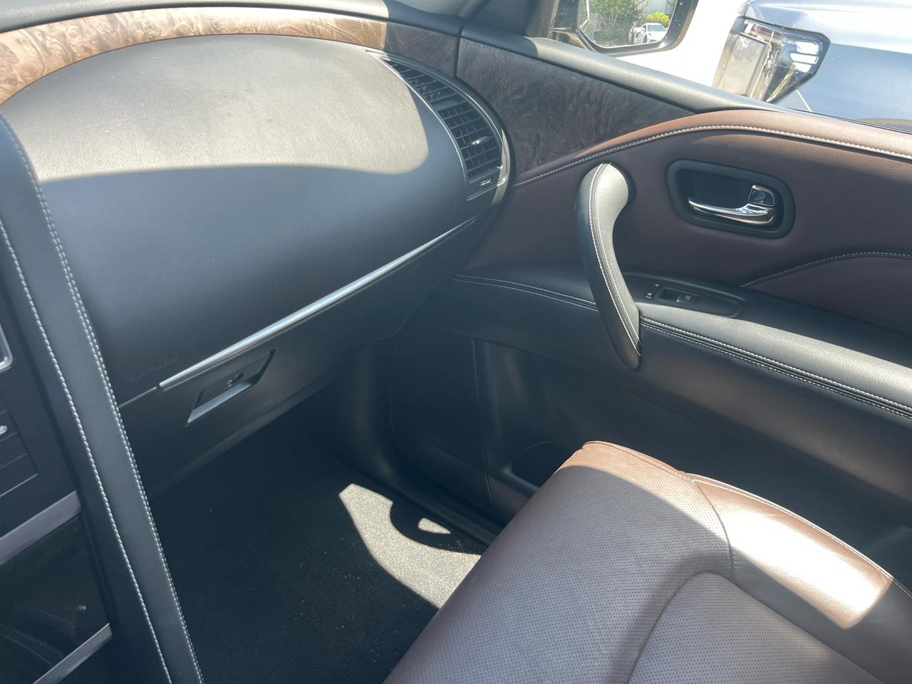 Infiniti QX80 LUXE 2022