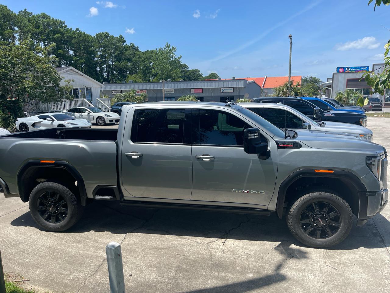 GMC Sierra 2500HD AT4 Crew Cab 4WD 2024