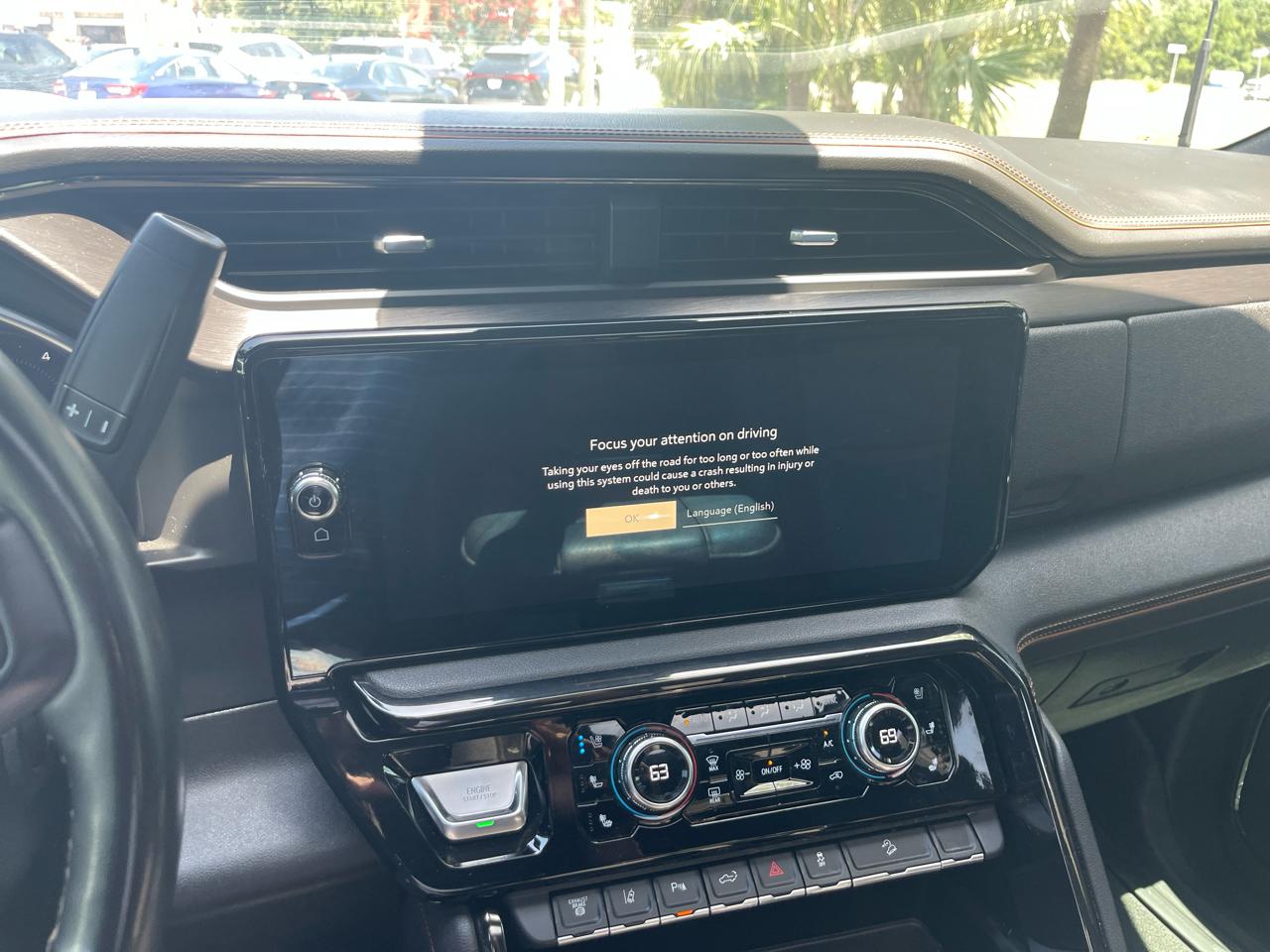 GMC Sierra 2500HD AT4 Crew Cab 4WD 2024