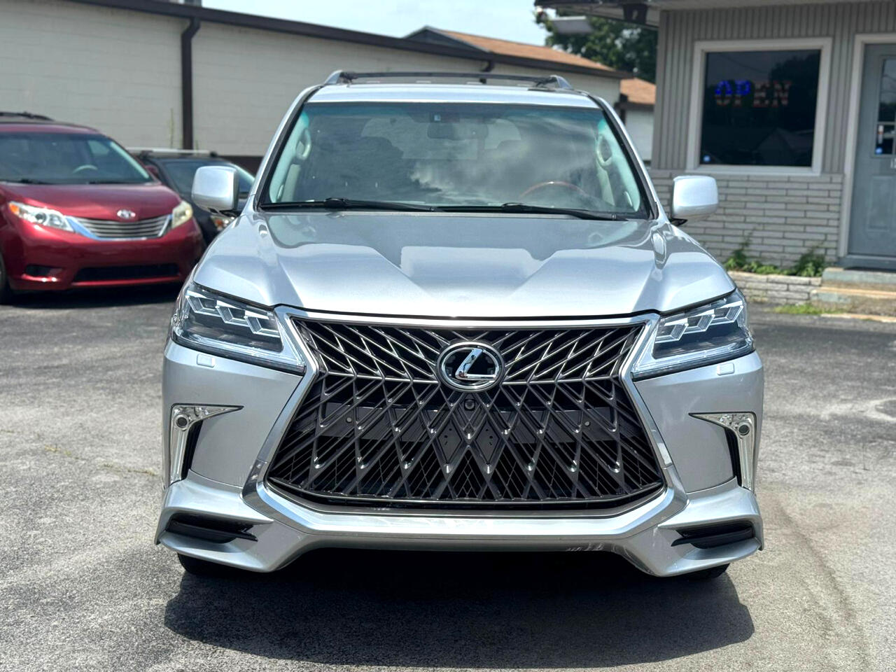 Lexus LX 570 Sport Utility 2010 Lexus LX 570 Sport Utility 2010