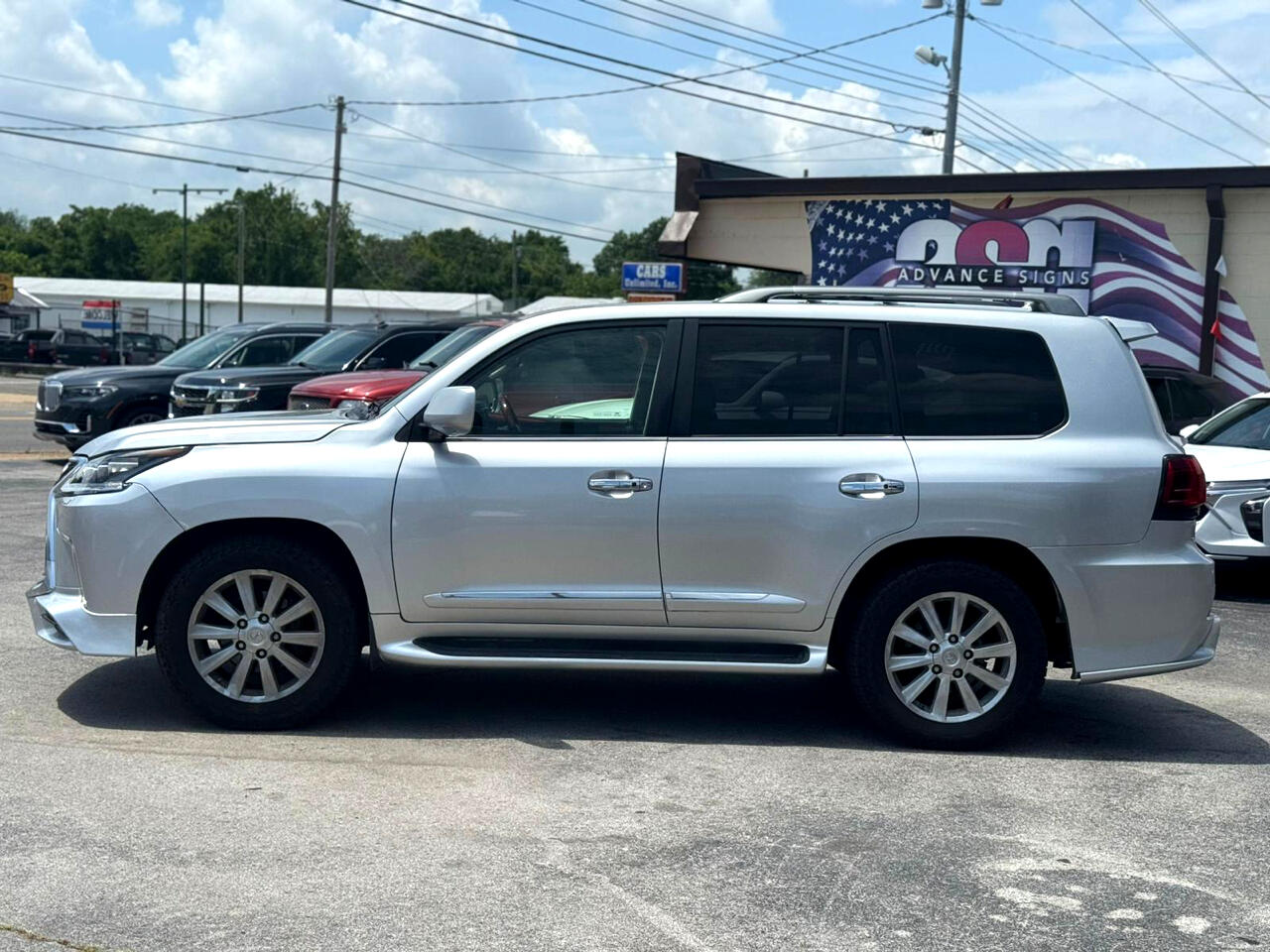 Lexus LX 570 Sport Utility 2010 Lexus LX 570 Sport Utility 2010