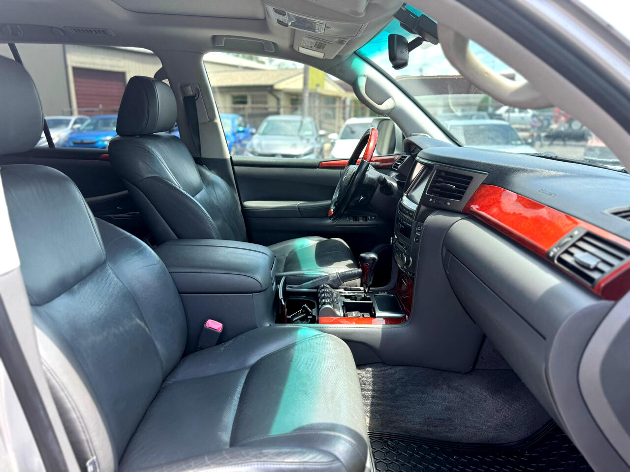 Lexus LX 570 Sport Utility 2010 Lexus LX 570 Sport Utility 2010