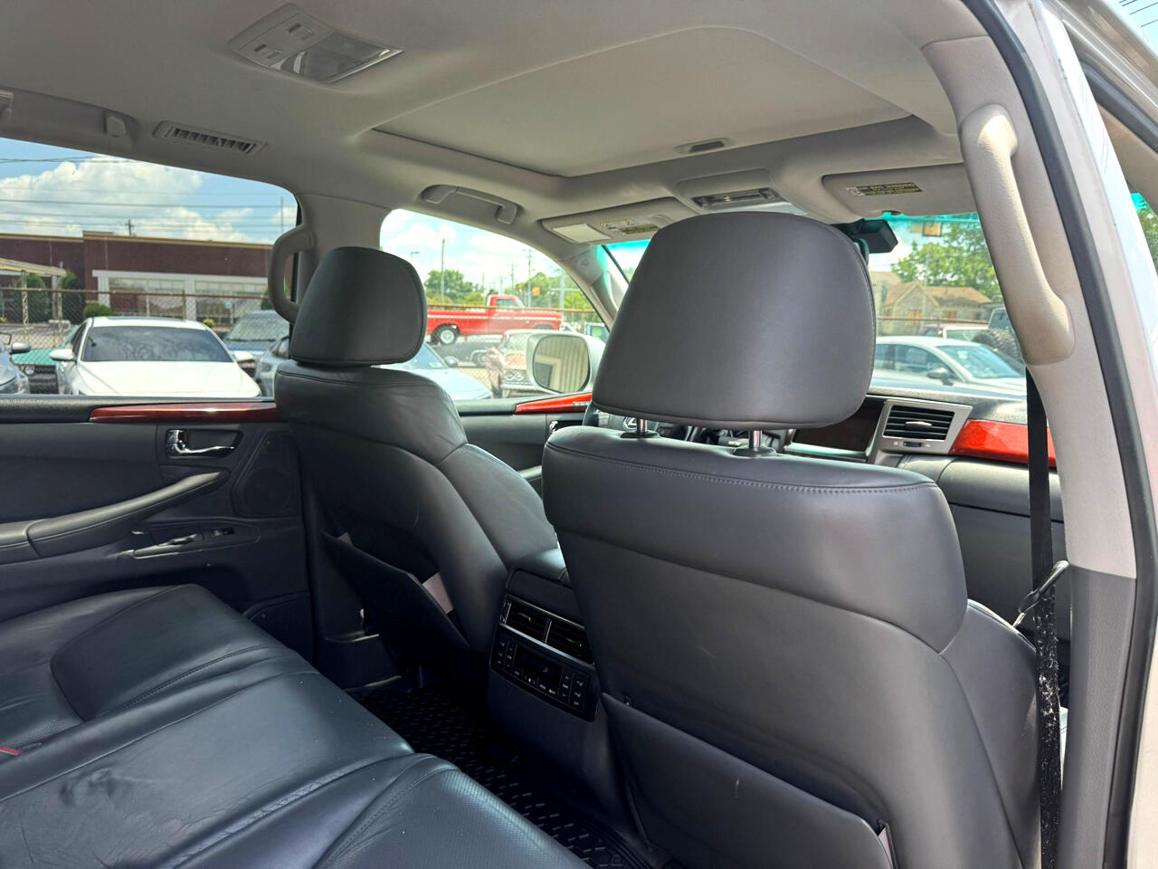 Lexus LX 570 Sport Utility 2010 Lexus LX 570 Sport Utility 2010