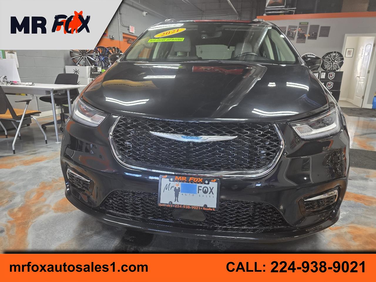 2021 Chrysler Pacifica Hybrid Touring L's photo