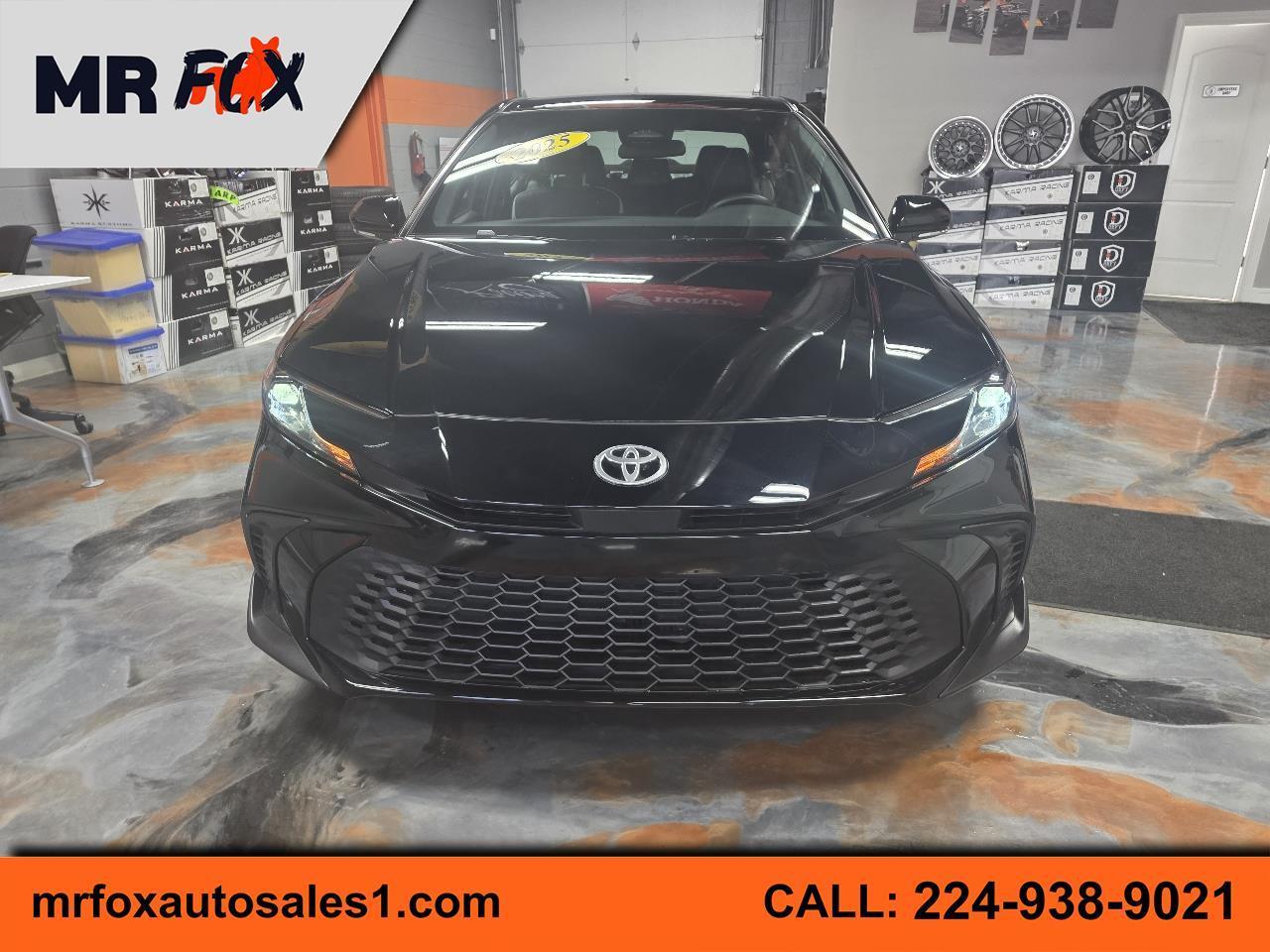 2025 Toyota Camry Hybrid XLE