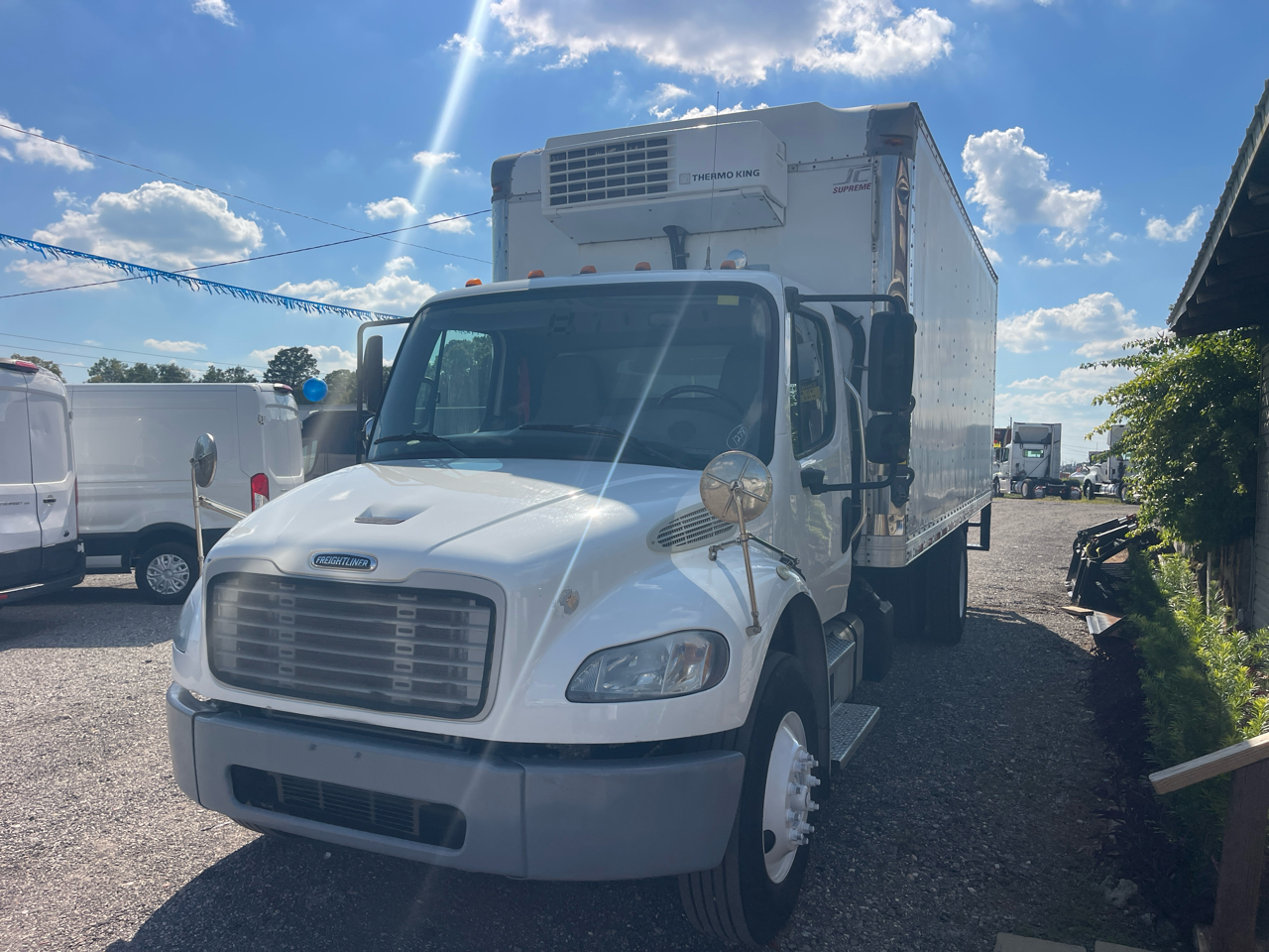 Freightliner M2-106  2017