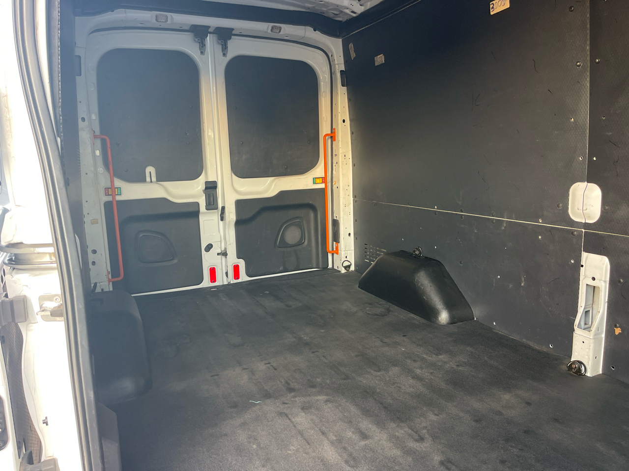 Ford Transit 150 Van Med. Roof w/Sliding Pass. 148-in. WB 2019