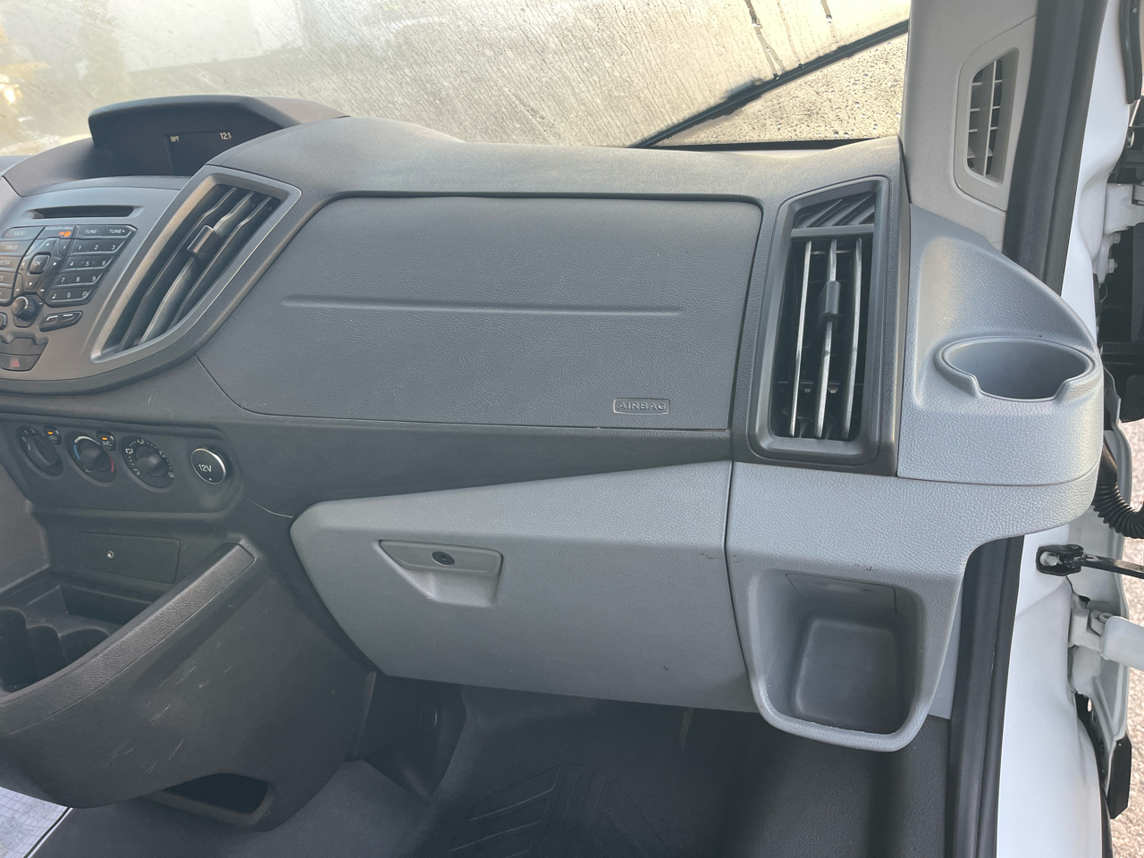 Ford Transit 150 Van Med. Roof w/Sliding Pass. 148-in. WB 2019