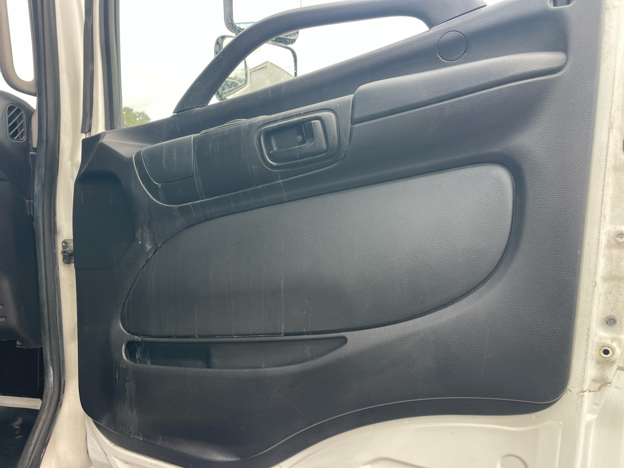 Hino Conventional Cab  2016