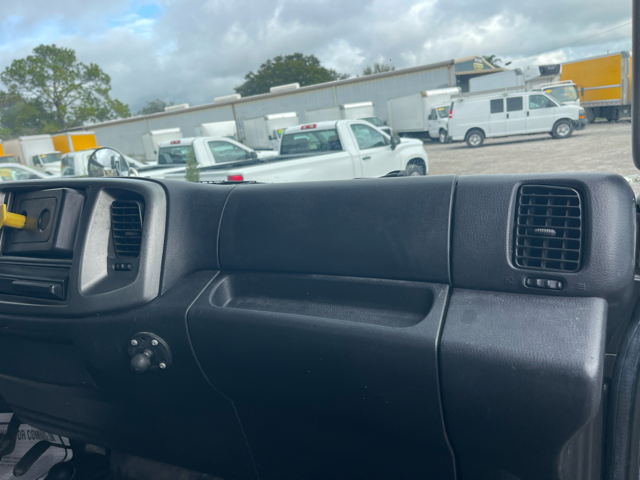 Hino Conventional Cab  2016