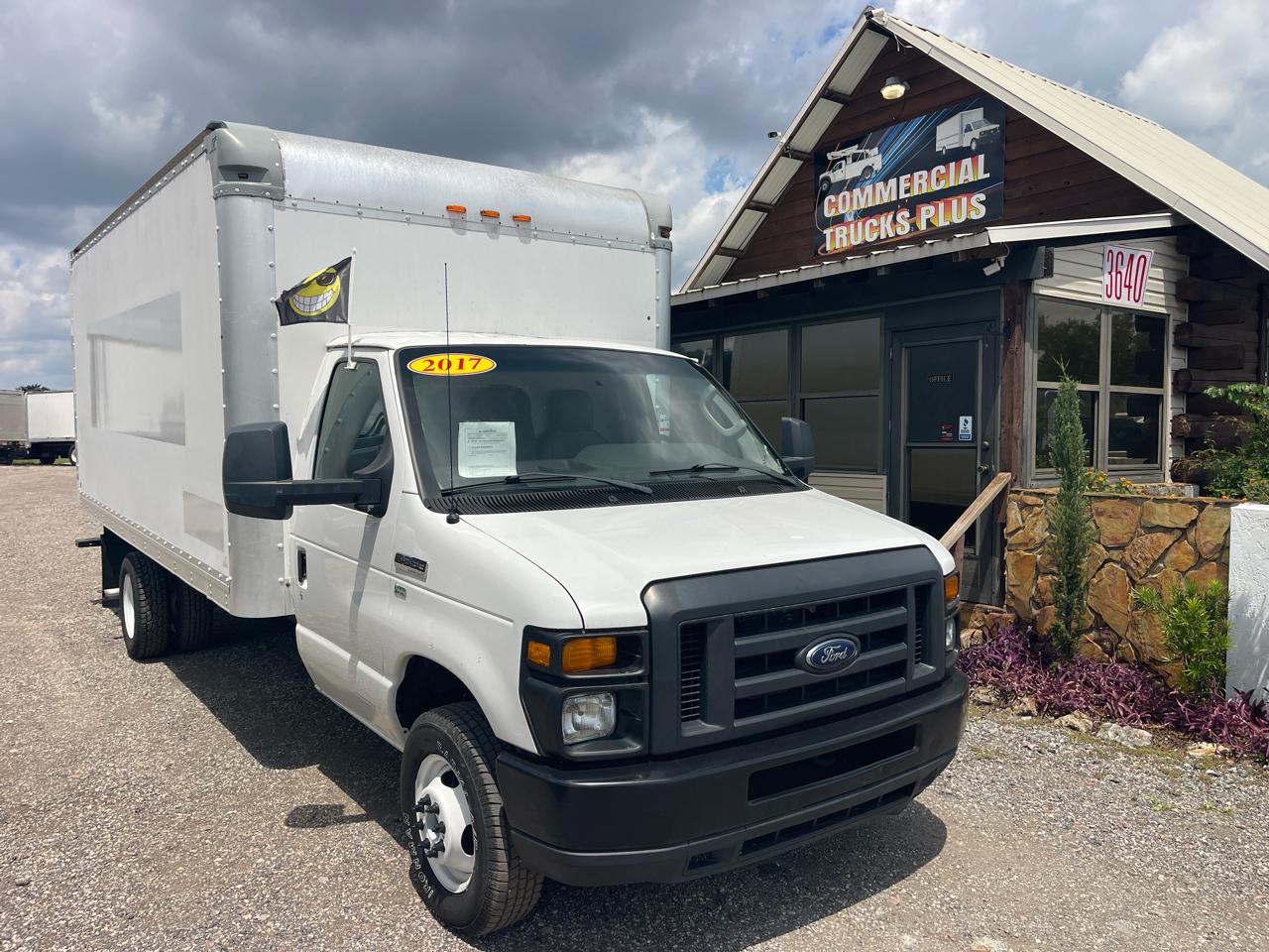 2017 Ford E-Series Cutaway Base