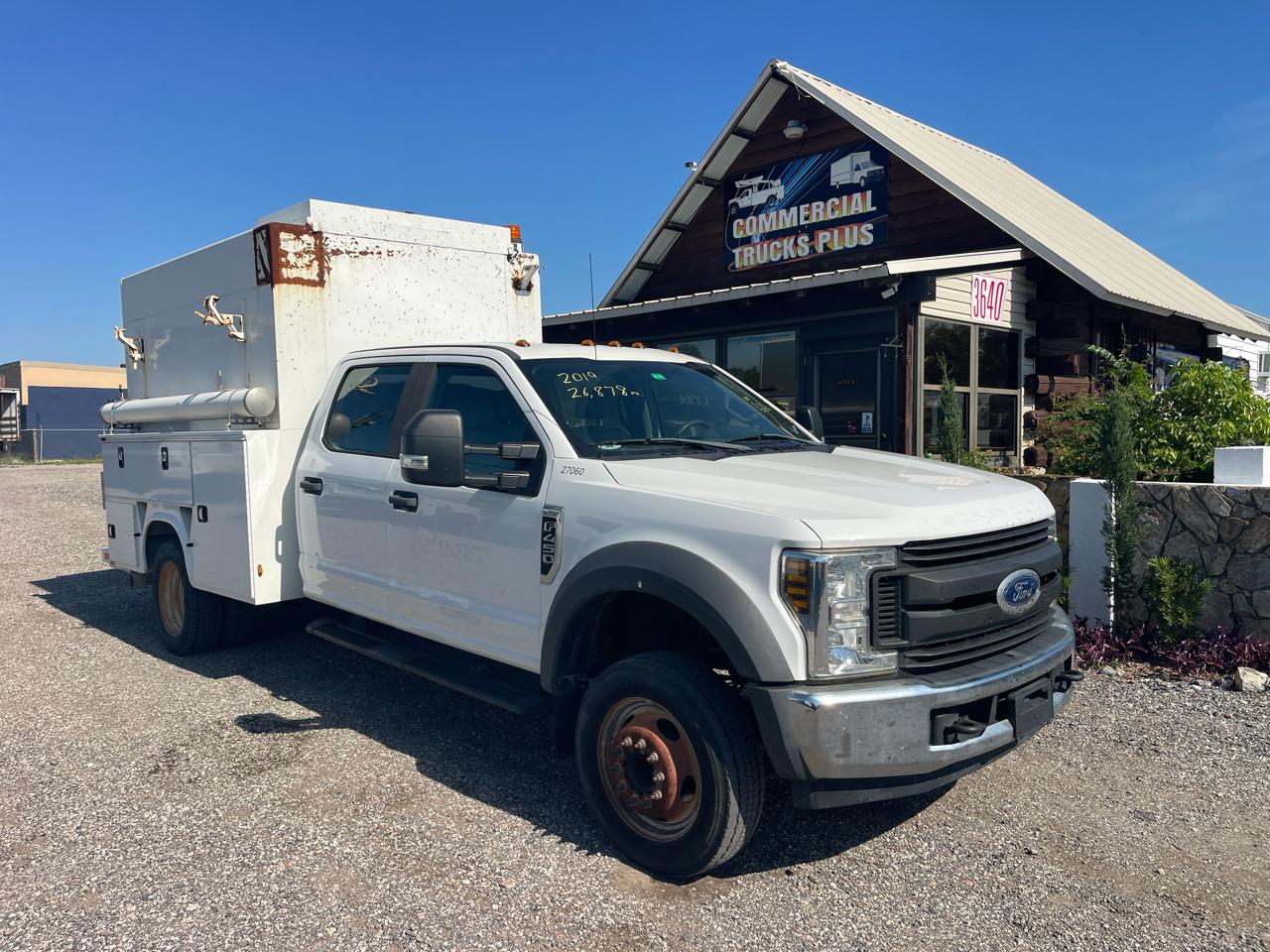 2019 Ford F-450 XL Crew Cab 179-In DRW's photo