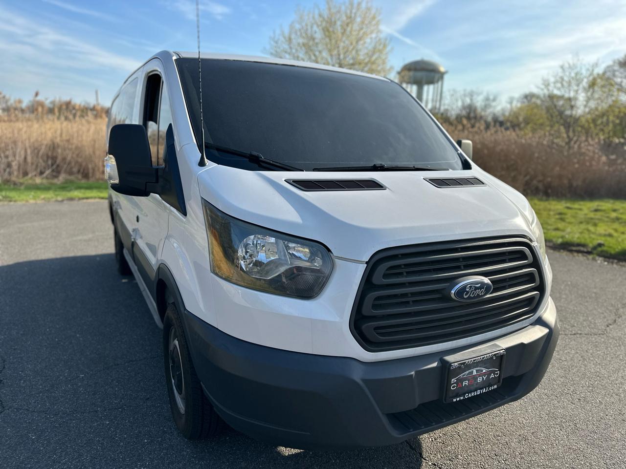 2015 Ford Transit 250 Van Low Roof 60/40 Pass.130-in. WB