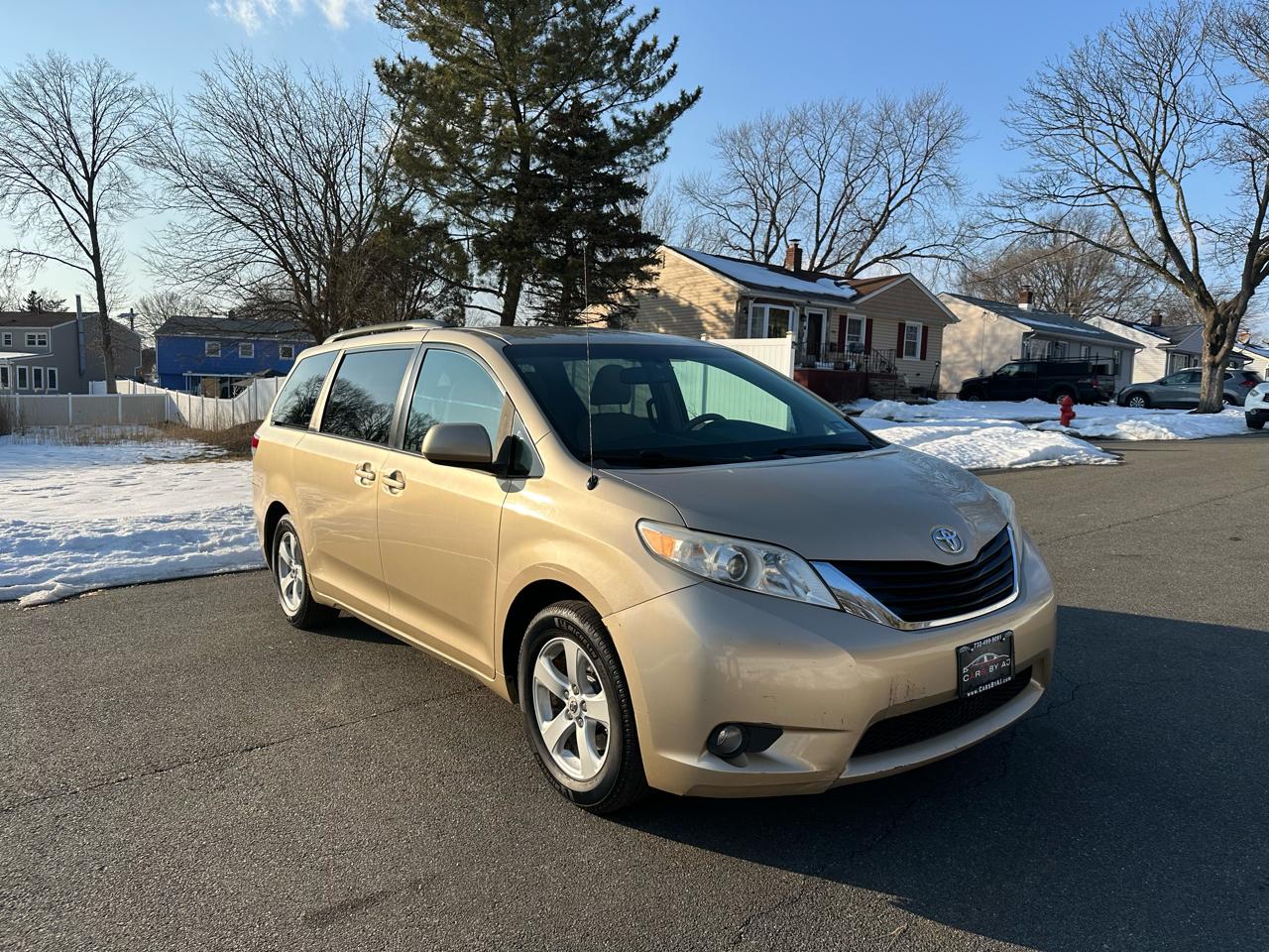 2011 Toyota Sienna LE