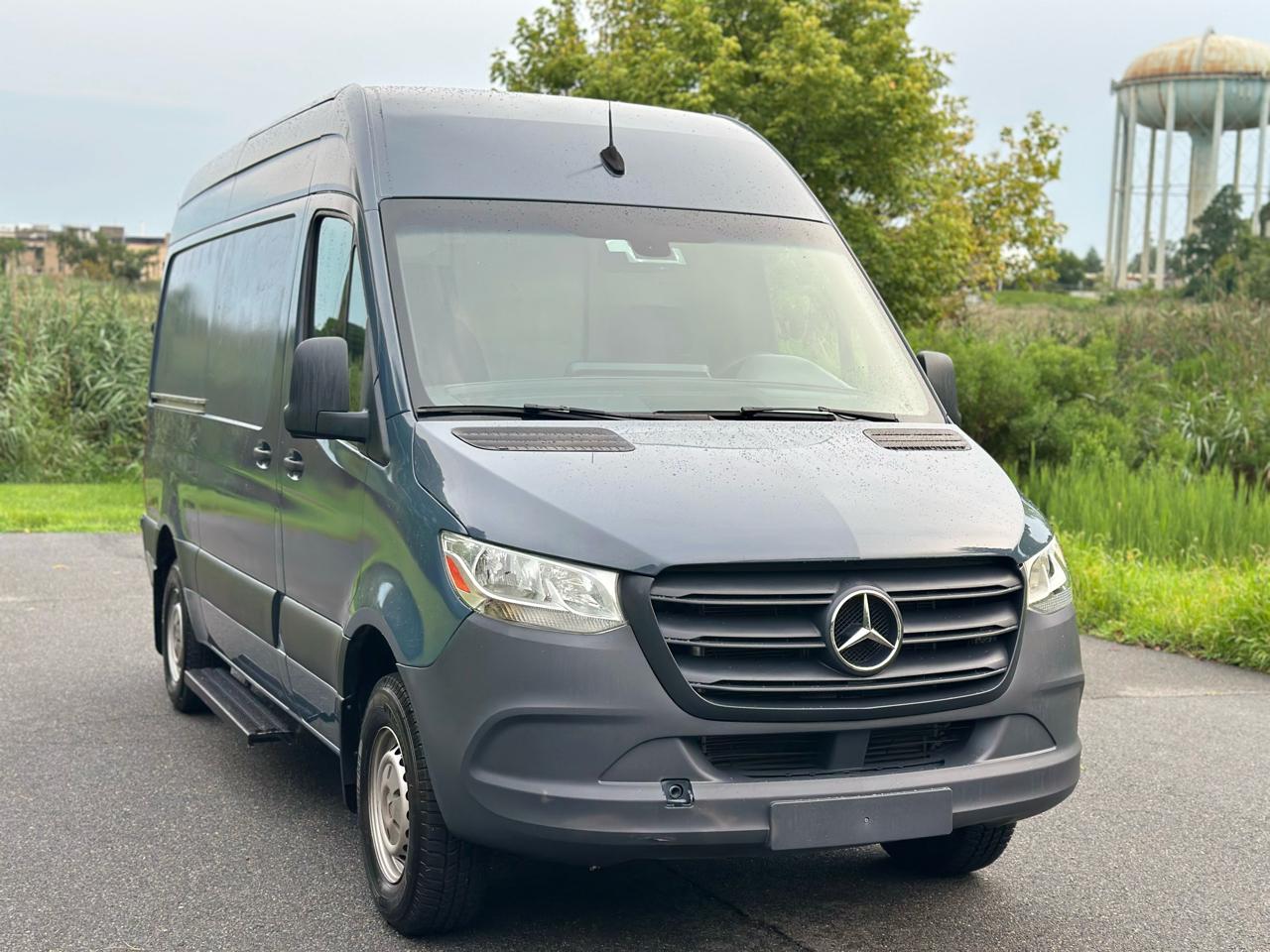 2019 Mercedes-Benz Sprinter Crew Vans 2500 144"
