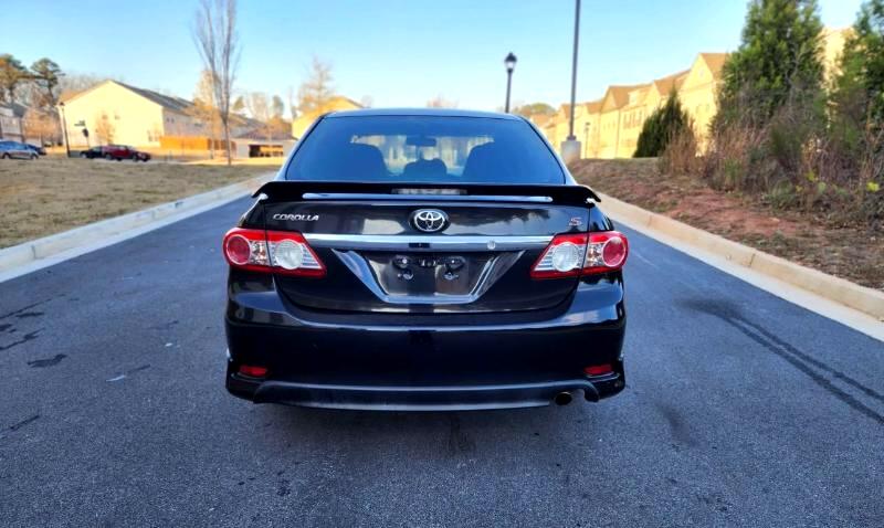 Toyota Corolla L 4D Sedan 2012