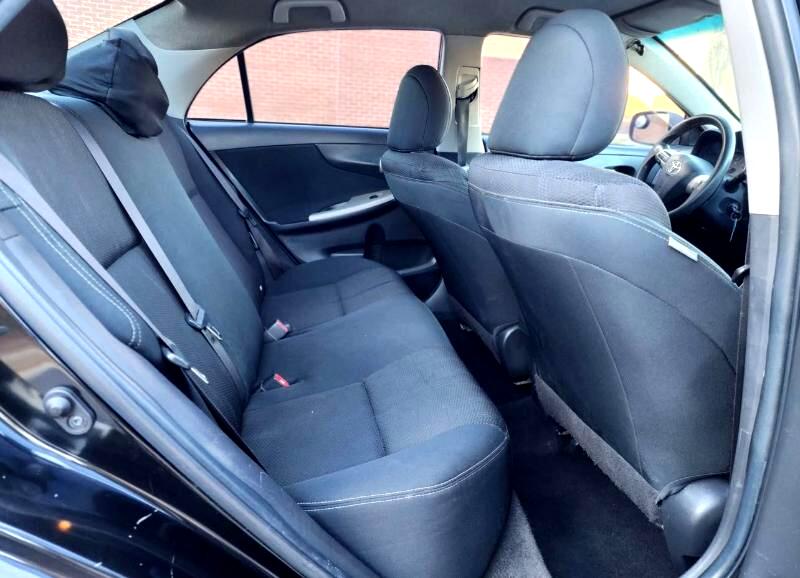 Toyota Corolla L 4D Sedan 2012