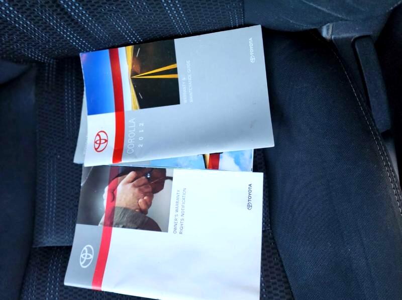 Toyota Corolla L 4D Sedan 2012