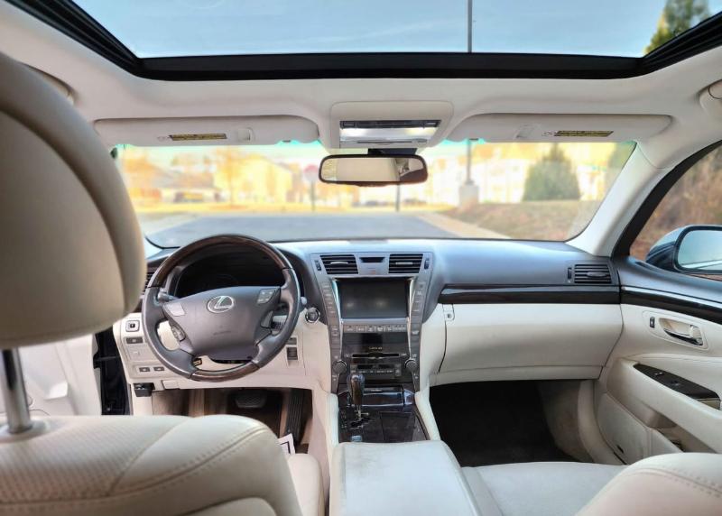Lexus LS 460 Luxury Sedan 2008