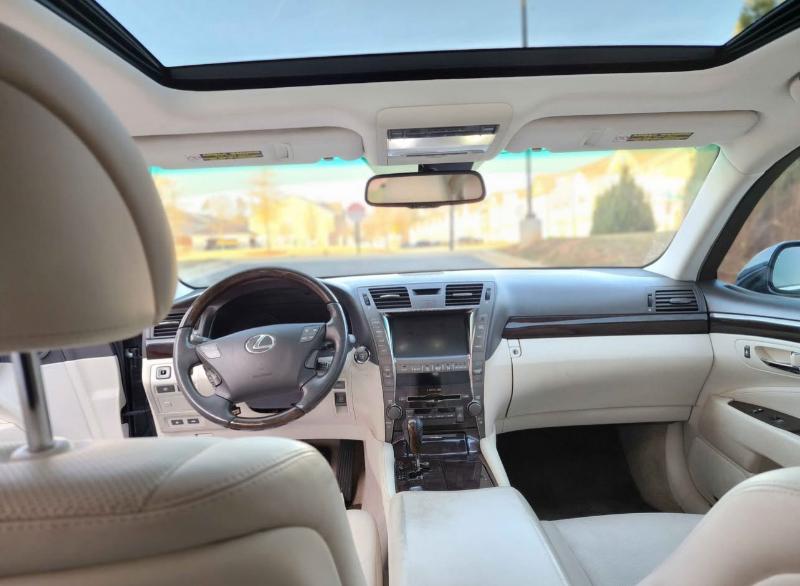 Lexus LS 460 Luxury Sedan 2008