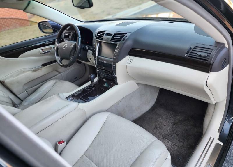 Lexus LS 460 Luxury Sedan 2008