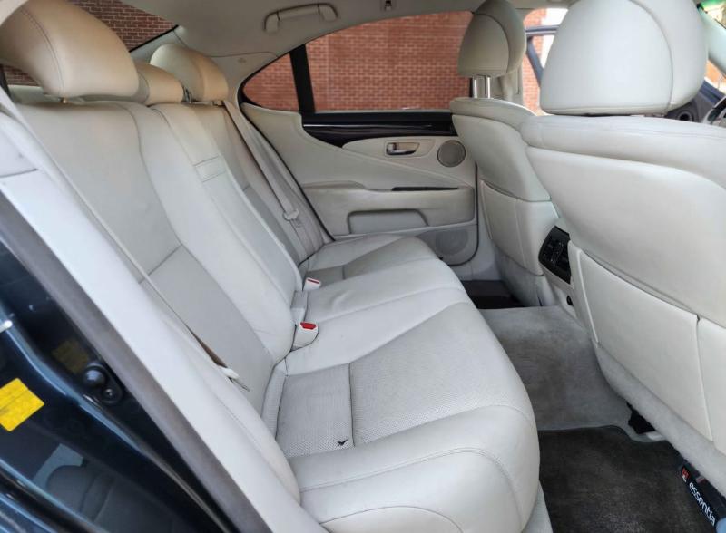 Lexus LS 460 Luxury Sedan 2008