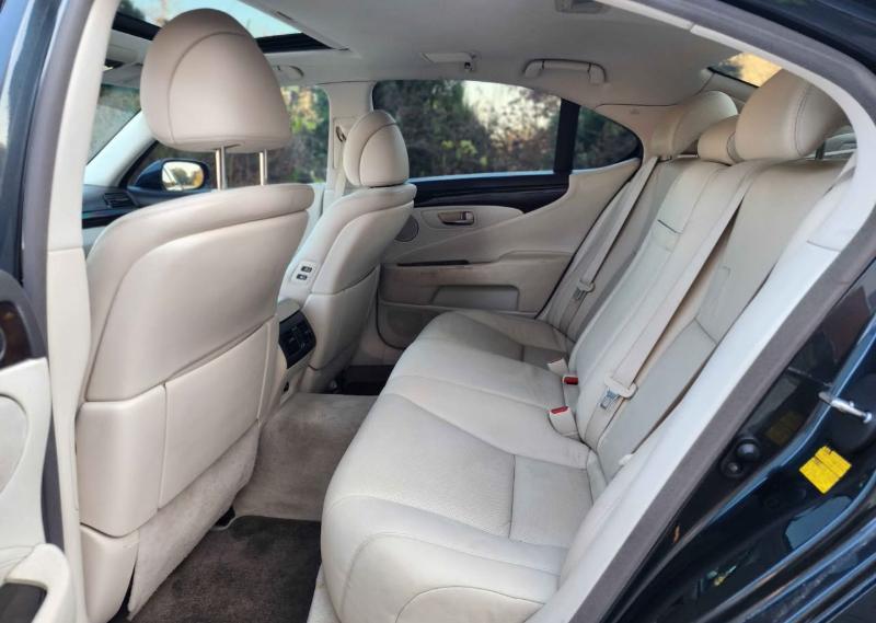 Lexus LS 460 Luxury Sedan 2008