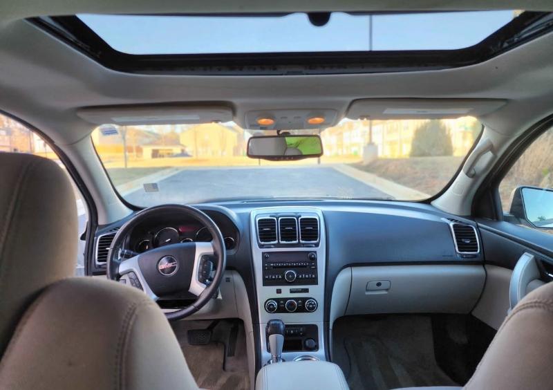 GMC Acadia SLE-2 FWD 2011