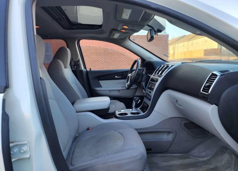GMC Acadia SLE-2 FWD 2011