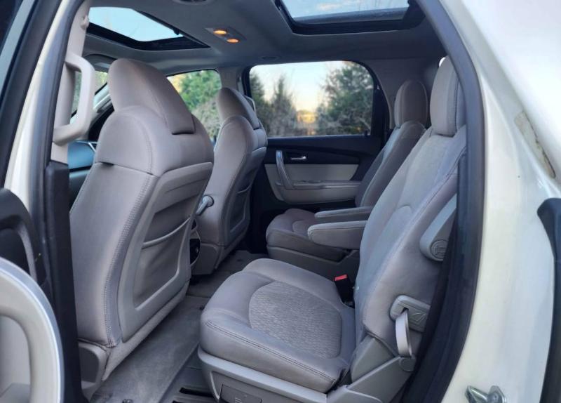 GMC Acadia SLE-2 FWD 2011