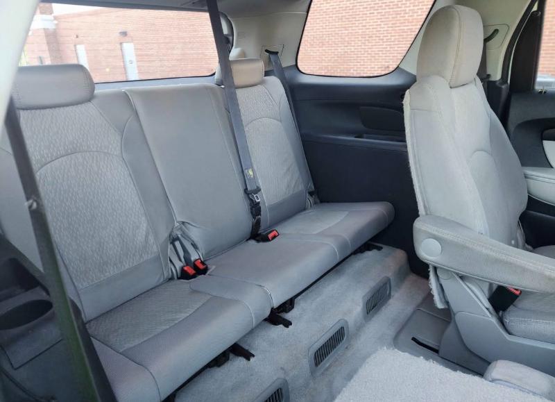 GMC Acadia SLE-2 FWD 2011