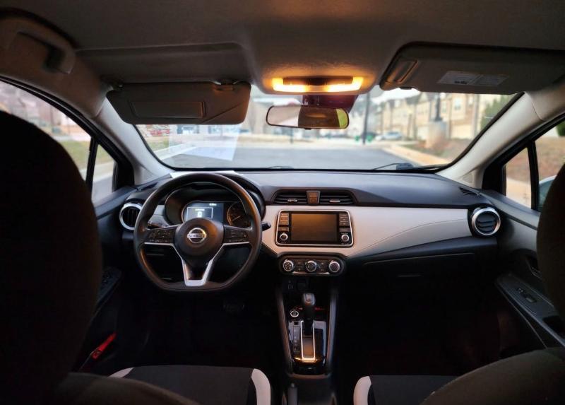 Nissan Versa SV 2022