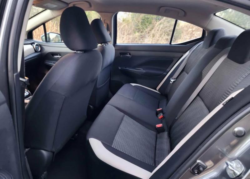 Nissan Versa SV 2022