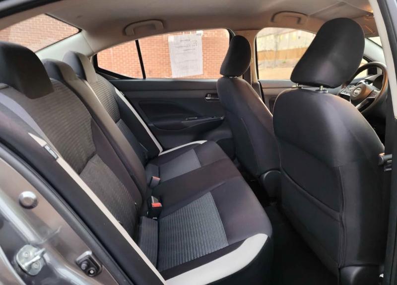 Nissan Versa SV 2022