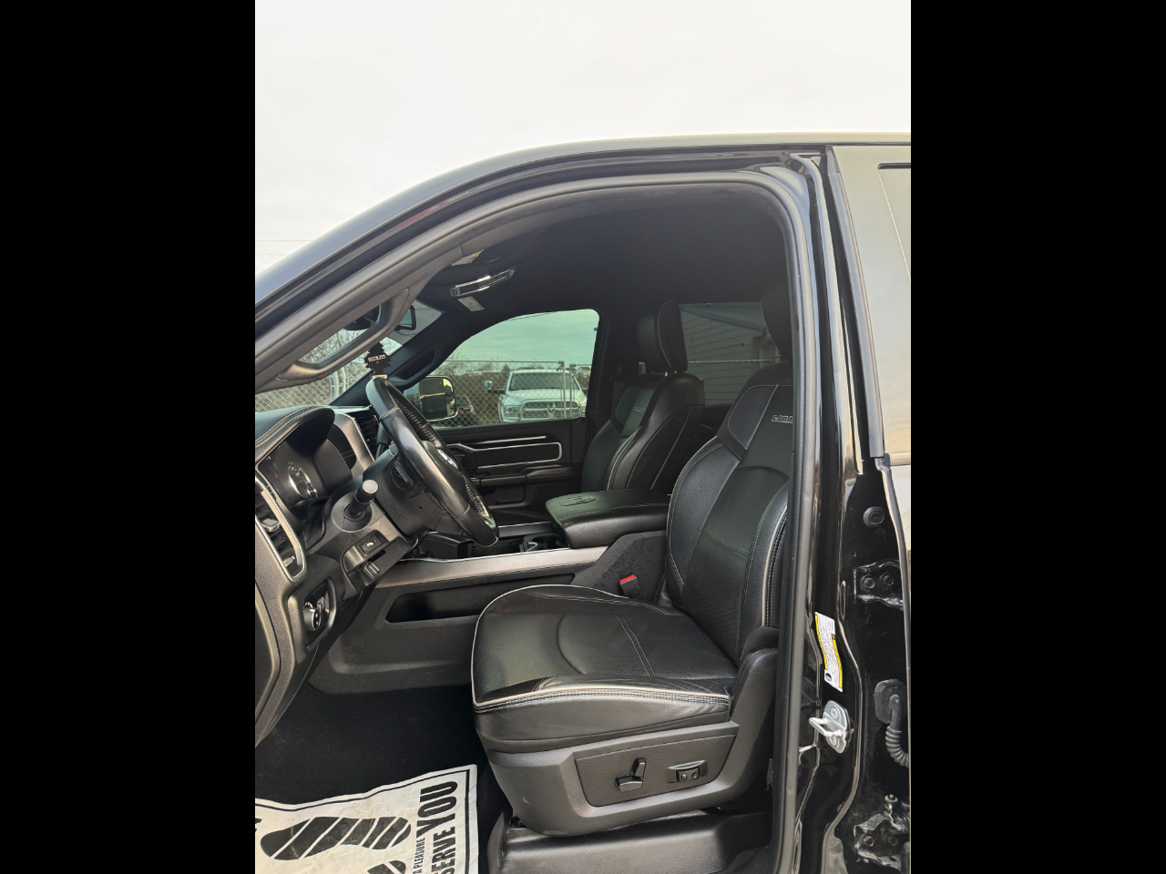 RAM 2500 Laramie Crew Cab SWB 4WD 2020