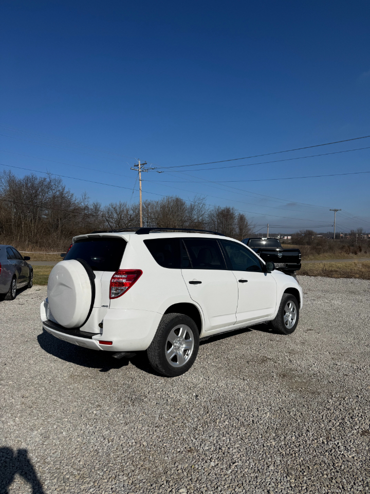 Toyota RAV4 Base I4 4WD 2011