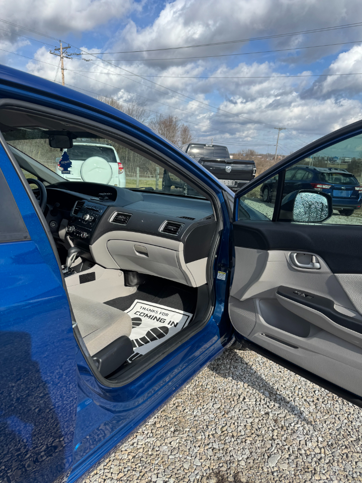 Honda Civic LX Sedan 5-Speed AT 2013