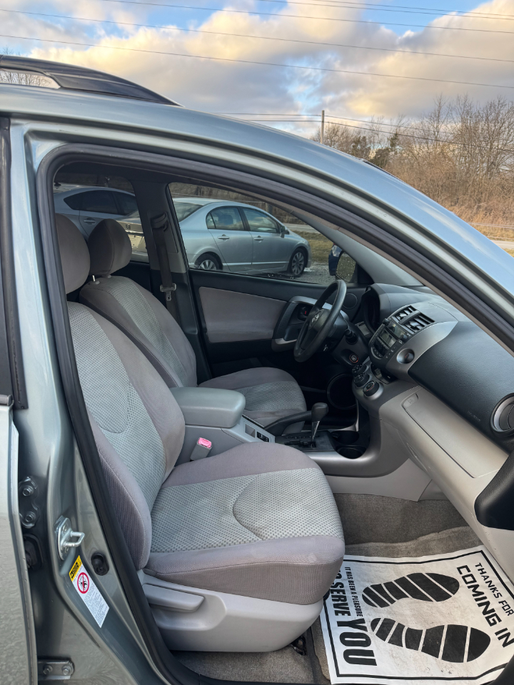 Toyota RAV4 Base I4 4WD 2008