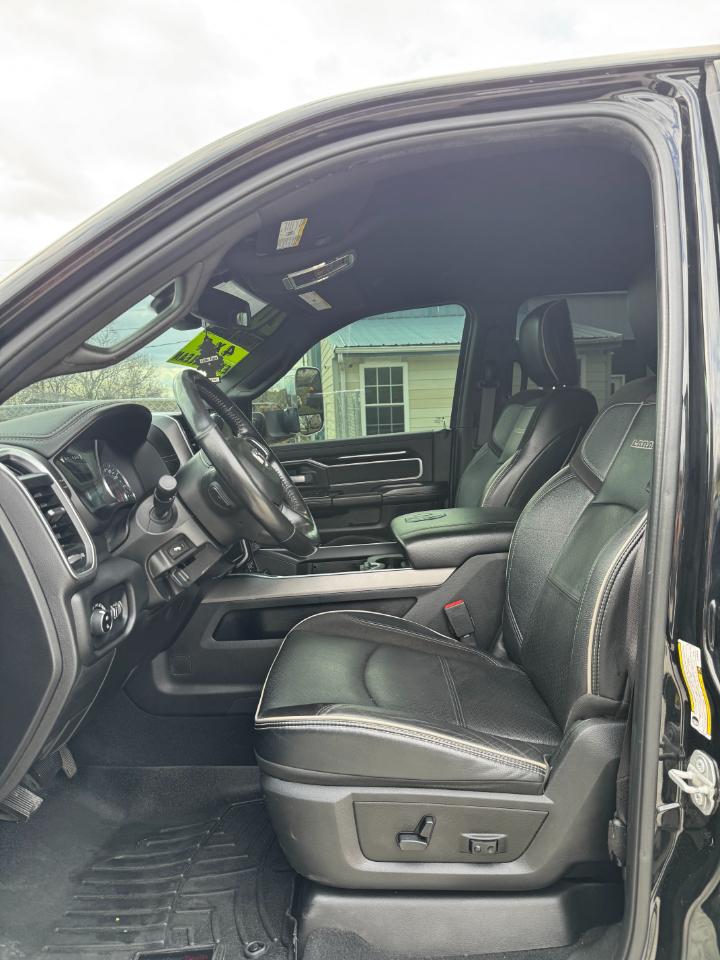 RAM 2500 Laramie Crew Cab SWB 4WD 2020