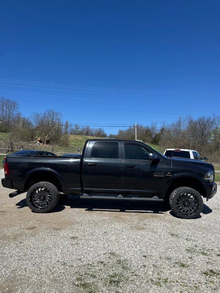 RAM 2500 Laramie Crew Cab SWB 4WD 2017