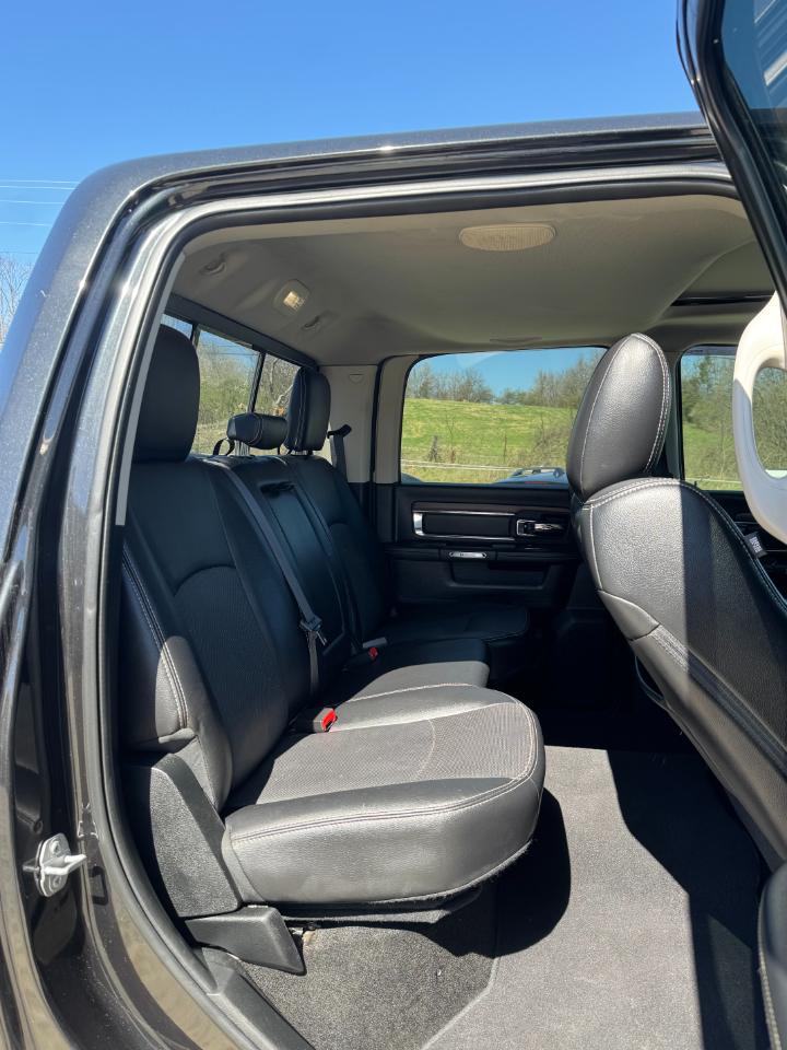 RAM 2500 Laramie Crew Cab SWB 4WD 2017