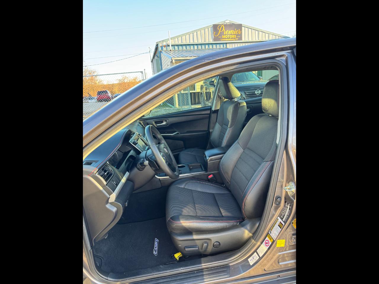 Toyota Camry SE 2017