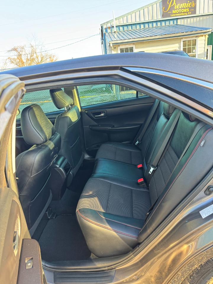 Toyota Camry SE 2017