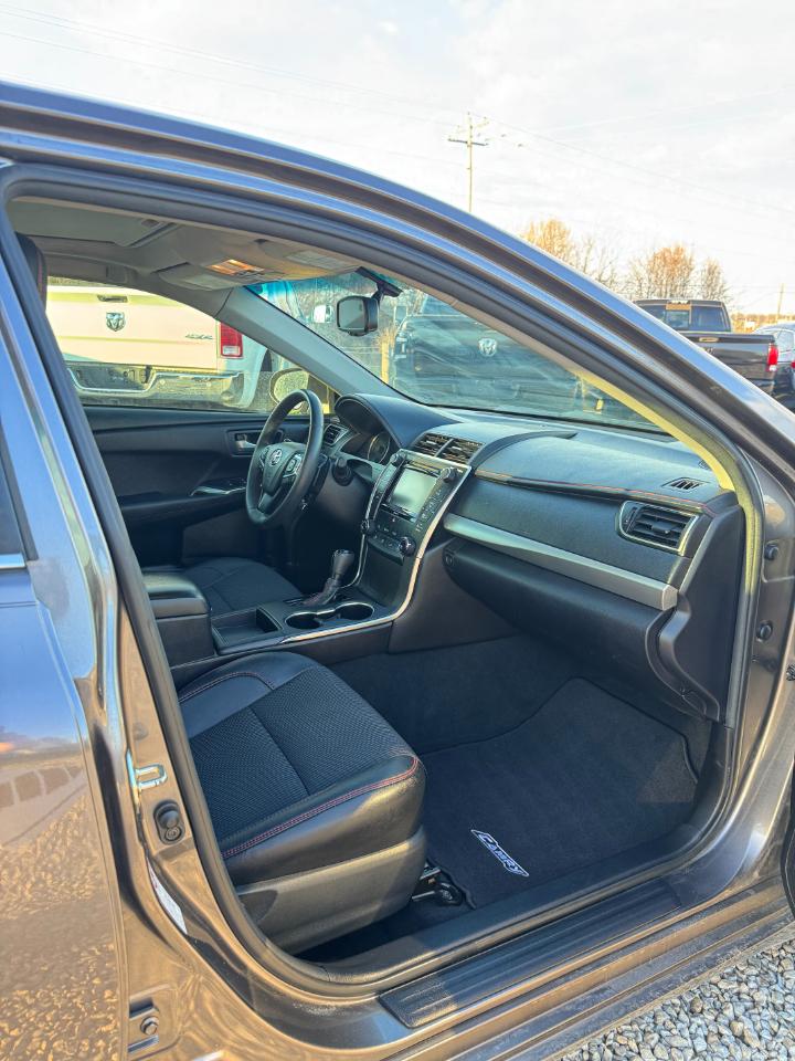 Toyota Camry SE 2017