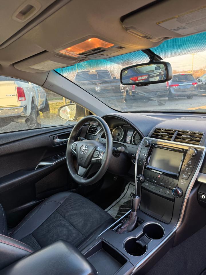 Toyota Camry SE 2017