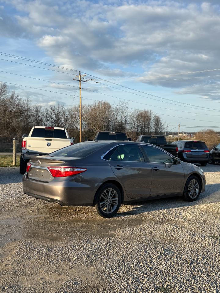 Toyota Camry SE 2017