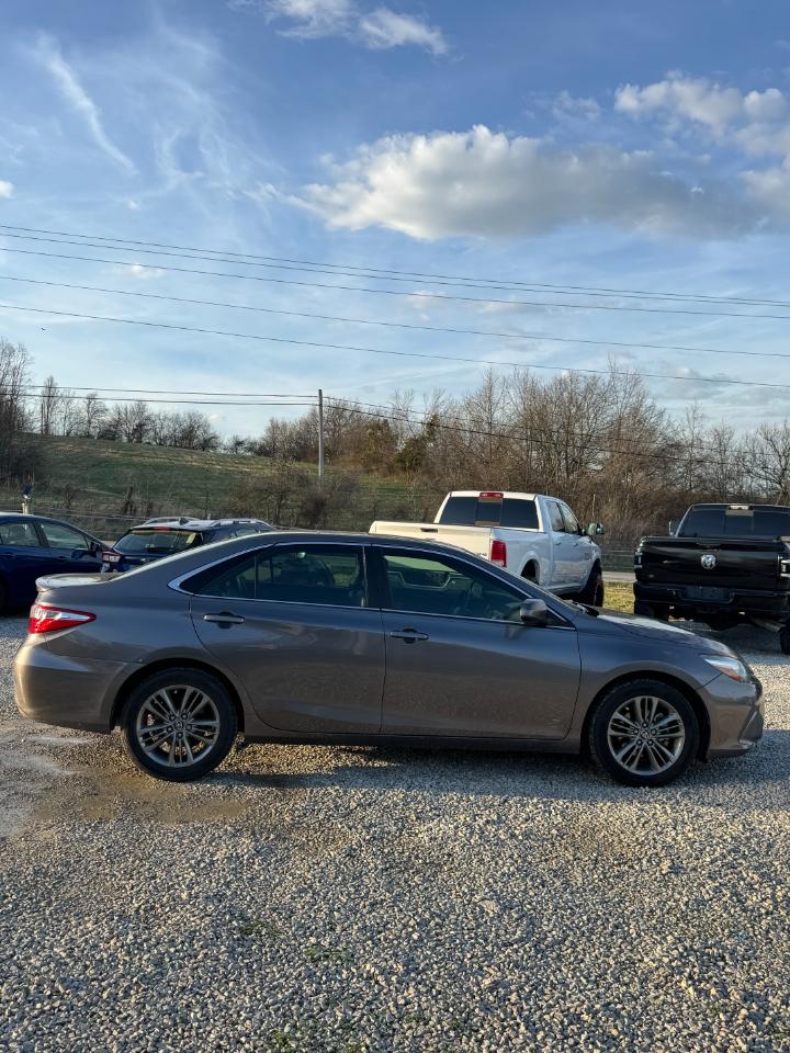 Toyota Camry SE 2017