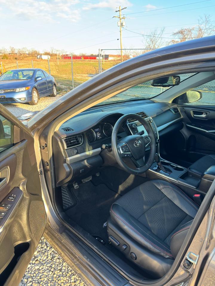 Toyota Camry SE 2017