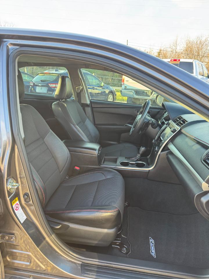 Toyota Camry SE 2017