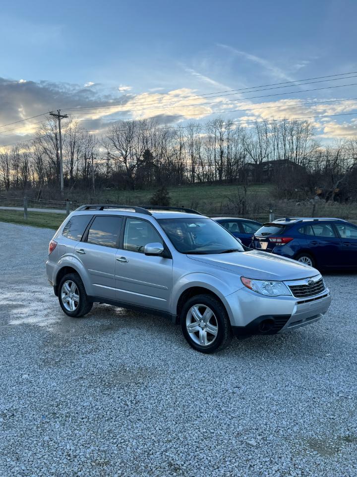 Subaru Forester 2.5X Premium 2011